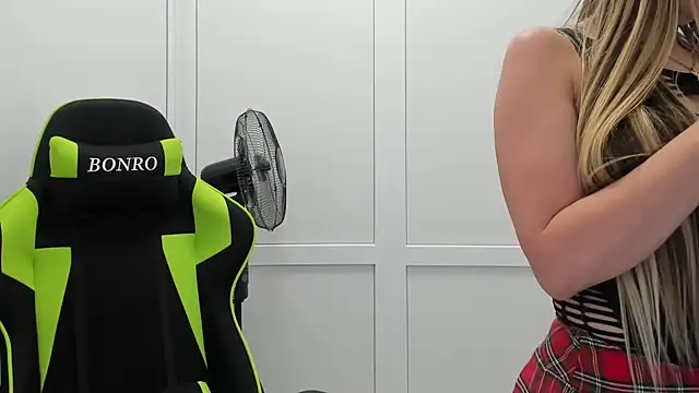 Chat XXX en directo de MiaSummerr_
