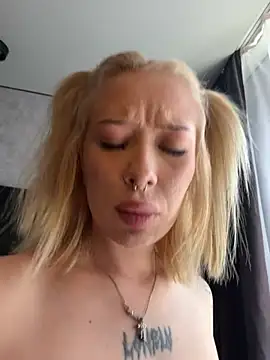 Chatroom XXX en direct de MaryChanXO