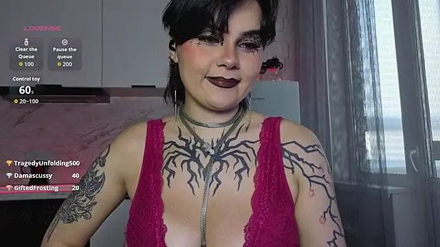 IntrigueYourDay's Live XXX Chat