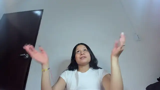 Saray_42's Live XXX Chat