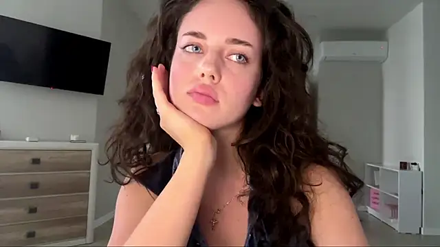 A_Milly Adlı Modelin Canlı XXX Sohbeti