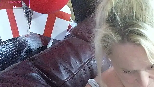 Bella_Squirts Obrolan Langsung XXX