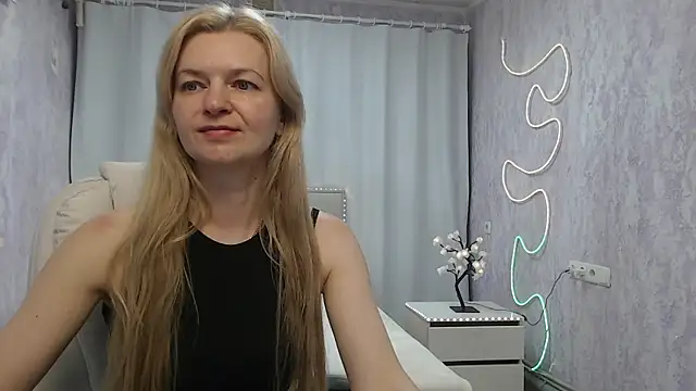 MelissaTyler Adlı Modelin Canlı XXX Sohbeti