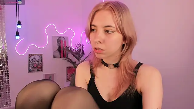 Chat +18 de Camilla_Evers ao vivo