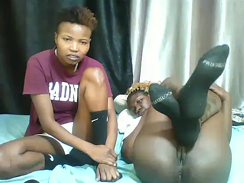 Blacks-divas live XXX chat
