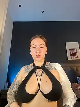 Tattitude_ élő XXX-chatje