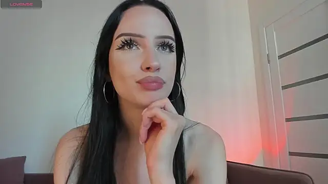 Chat XXX Live flora_off