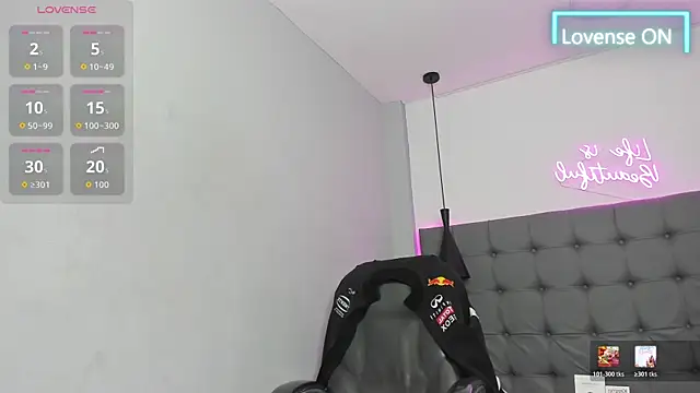 scarletcherry18 XXX чат на живо