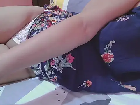 UrHotBabexxx Chat XXX live