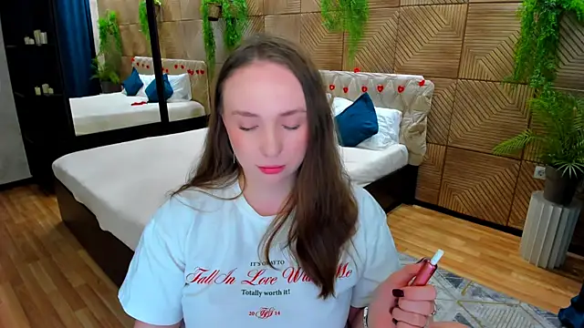 TrueReincarnation's Live XXX Chat