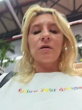 KaylinJan live XXX chat