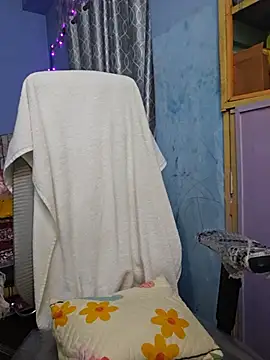 Czat XXX na żywo – Desi_Maya69