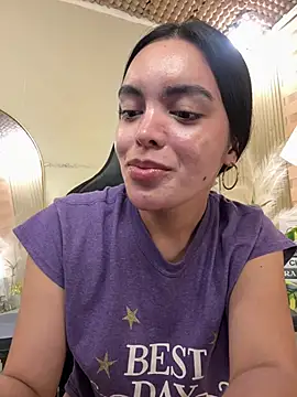 TS-SimplyTheBest Adlı Modelin Canlı XXX Sohbeti