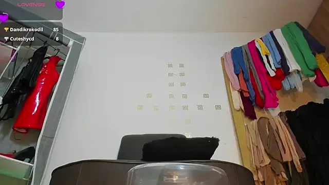 violetmontan Adlı Modelin Canlı XXX Sohbeti