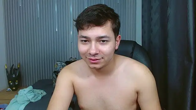 XXX chat uživo modela Julian_Smith21