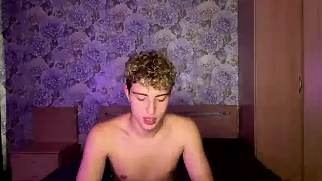 AlfredSweet Live XXX Chat