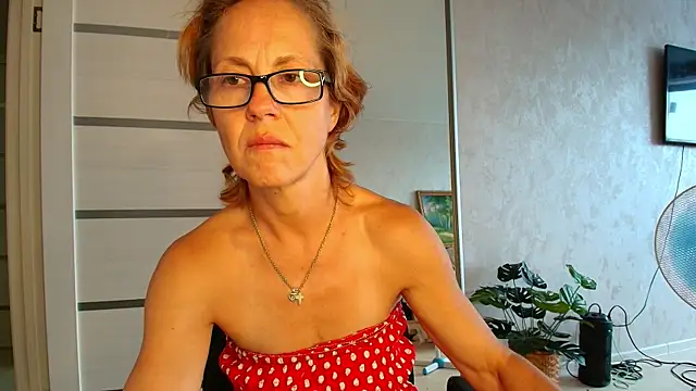 XXX chat uživo modela LioraWeiss