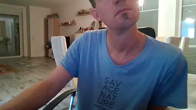 XXX chat uživo modela Trockenbau