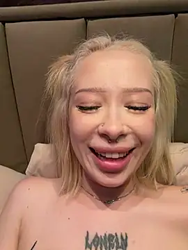 MaryChanXO Live XXX Chat