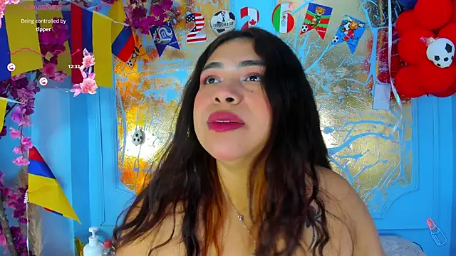 Chat XXX en directo de rouxinferno_cr