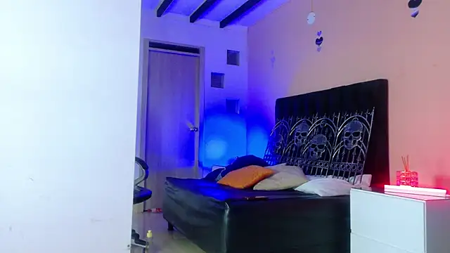 Vergil_Noir_'s Webcam Show