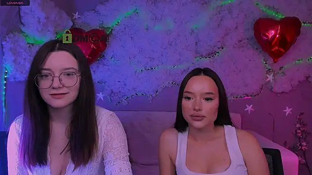 nymira's Live XXX Chat