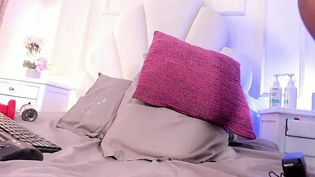 Kaylachannell Adlı Modelin Canlı XXX Sohbeti
