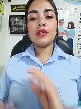 Chat XXX en directo de MAYE__13