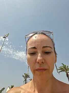 milflovelyxxx 现场XXX聊天