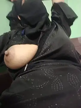 Aafreen_36's Live XXX Chat