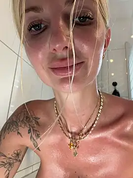 JezzyHill Adlı Modelin Canlı XXX Sohbeti