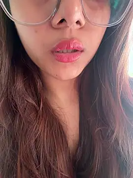 הופעת וובקאם של Queen_sofiyaa