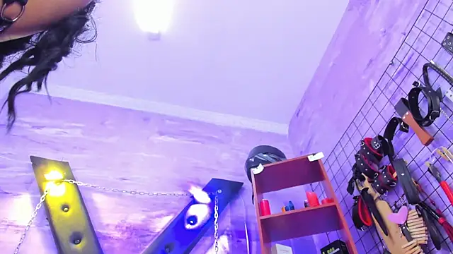 gaiia_uwu Chat XXX live