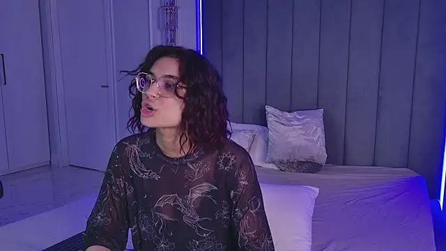 VioletAsh's Live XXX Chat
