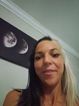 Chat XXX en directo de lil_jiggly