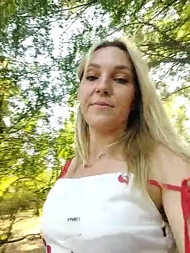 Chat XXX en directo de Yourblonde_69