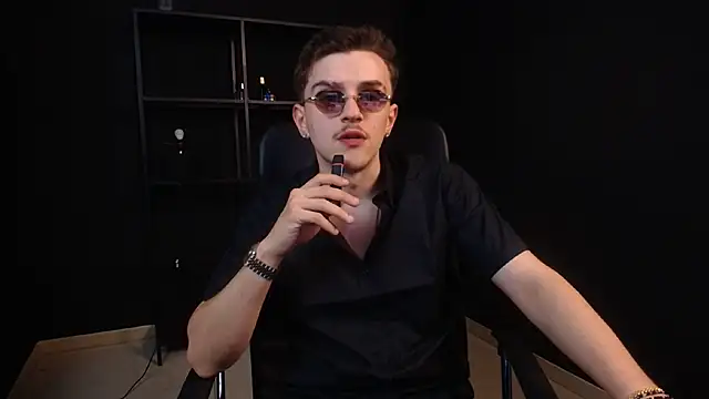 FelixStarkk – Naživo XXX chat