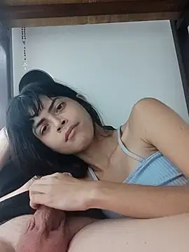 Chat +18 de Strawberry_kawaii ao vivo