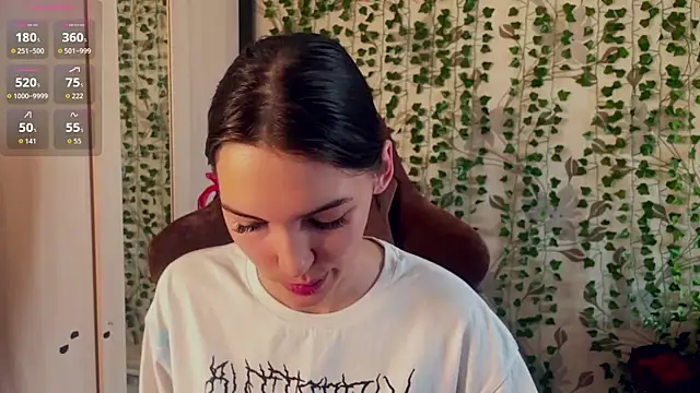 Kirathegreat Adlı Modelin Canlı XXX Sohbeti