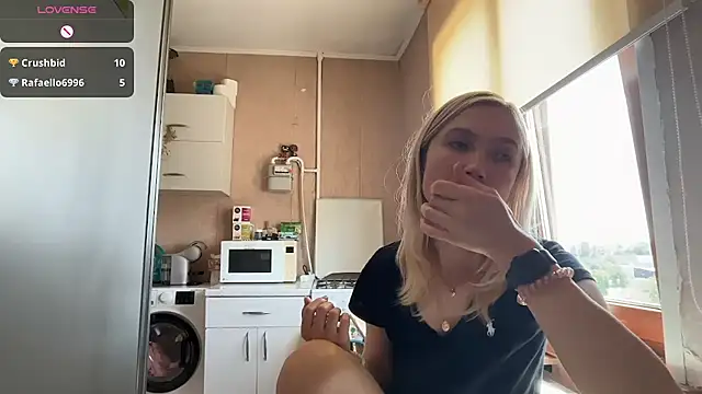 AngelJeni Adlı Modelin Canlı XXX Sohbeti