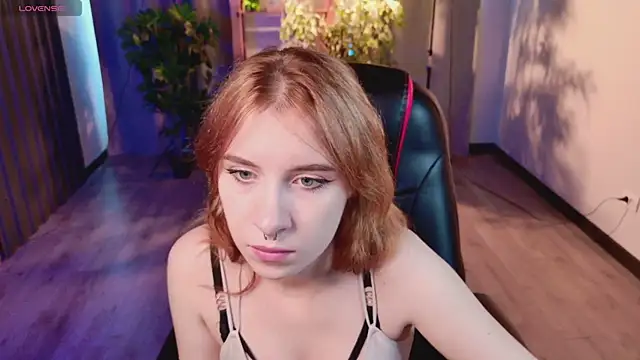 miraiakik Chat XXX live