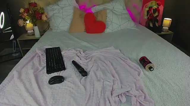 Chatroom XXX en direct de Golden__Whisper