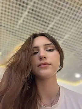 دردشة AnitaFly الجنسية المباشرة
