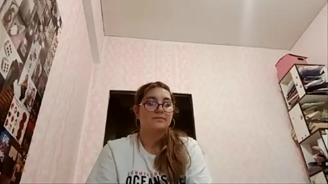 Chatroom XXX en direct de JanineThielman