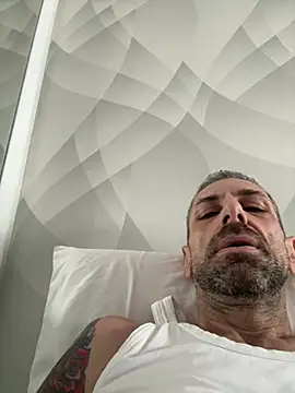 Ragahotitalia Chat XXX in diretta