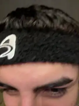 Chat +18 de KennyMcCormick_ ao vivo