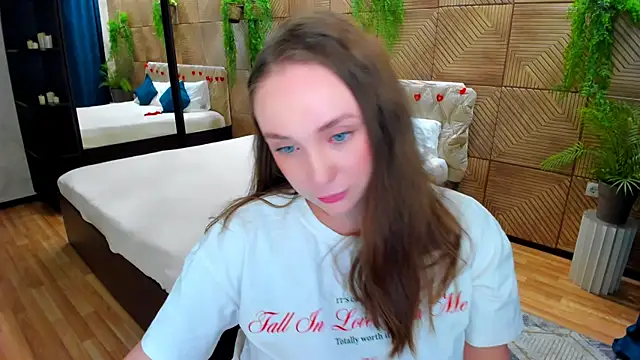 Chat XXX en directo de TrueReincarnation