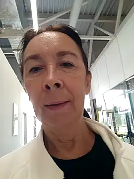 Celine_Faer1 élő XXX-chatje