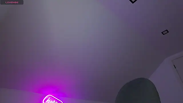 KhloeK Live XXX-Chat