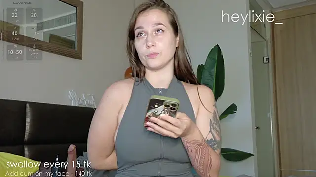 heylixie__'s Live XXX Chat
